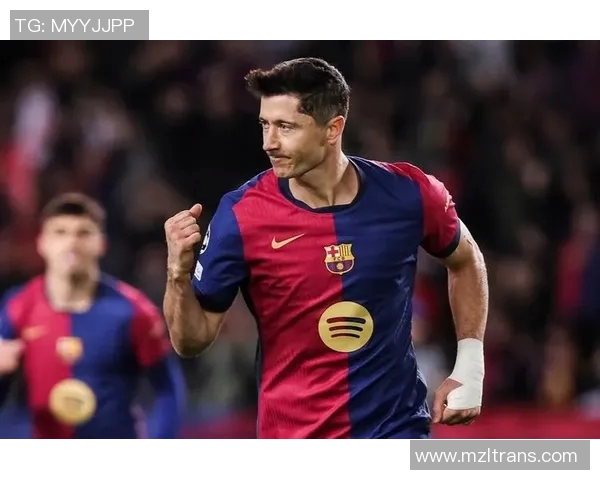 莱万欧冠表现抢眼10场打入12球射手榜领跑金靴在望